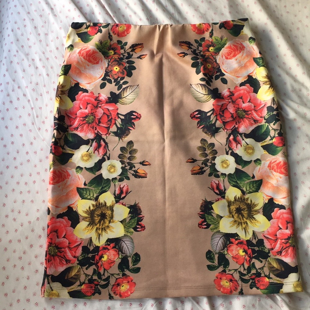 Forever 21 Floral Bodycon Skirt